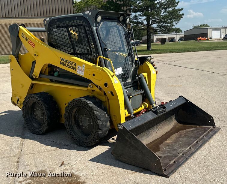 image for item EE4015 2016 Wacker Neuson SW 28 skid steer loader