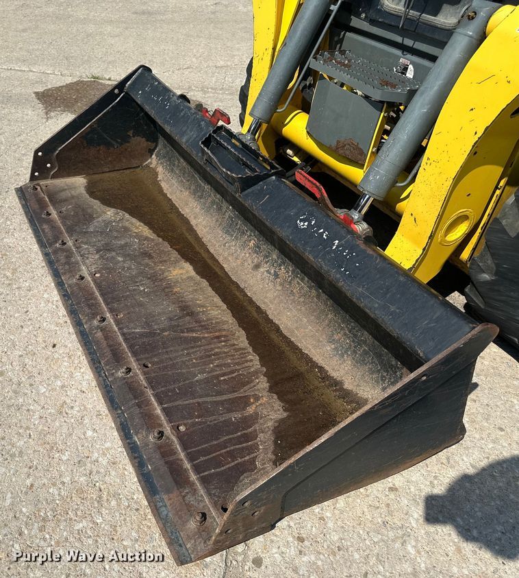 image for item EE4015 2016 Wacker Neuson SW 28 skid steer loader