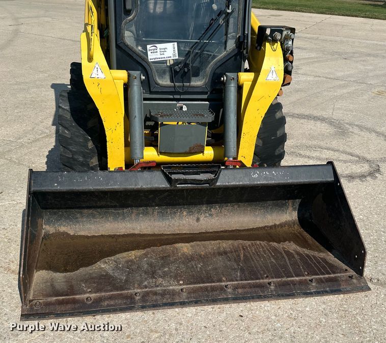 image for item EE4015 2016 Wacker Neuson SW 28 skid steer loader