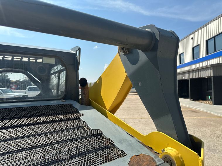 image for item EE4015 2016 Wacker Neuson SW 28 skid steer loader