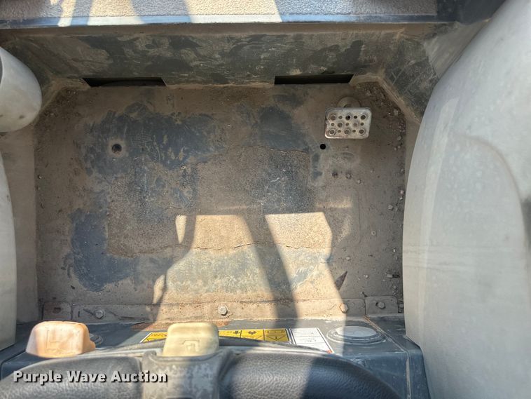 image for item EE4015 2016 Wacker Neuson SW 28 skid steer loader