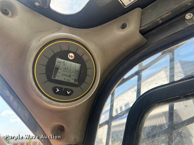 image for item EE4015 2016 Wacker Neuson SW 28 skid steer loader