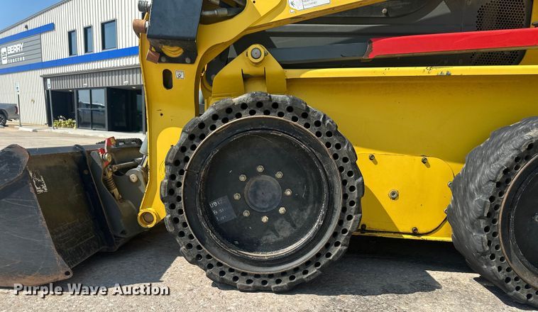 image for item EE4015 2016 Wacker Neuson SW 28 skid steer loader