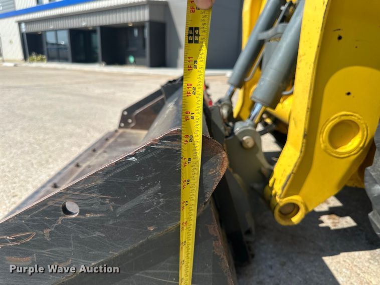 image for item EE4015 2016 Wacker Neuson SW 28 skid steer loader