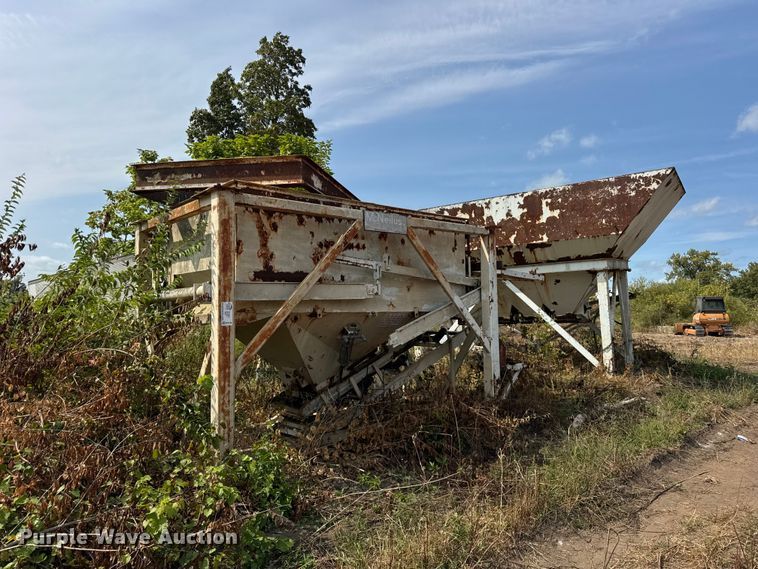 image for item EF2106 McNeilus batch plant