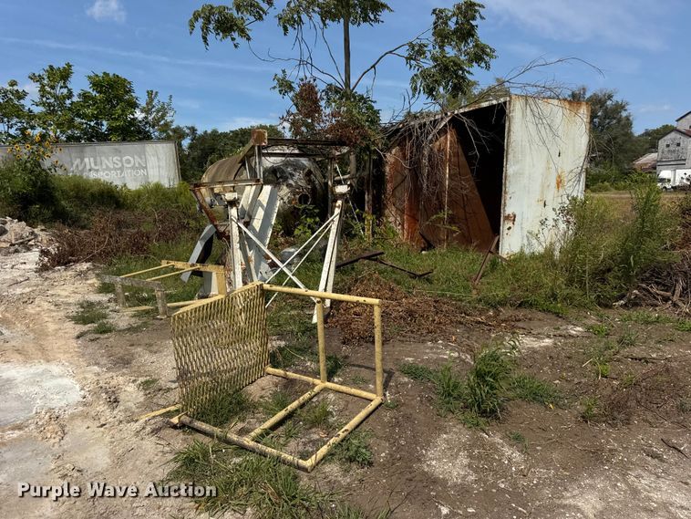 image for item EF2106 McNeilus batch plant