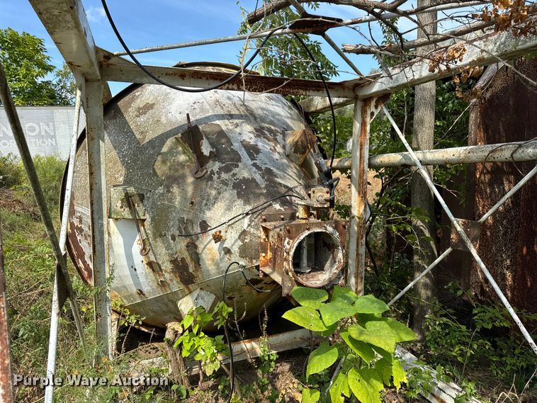 image for item EF2106 McNeilus batch plant