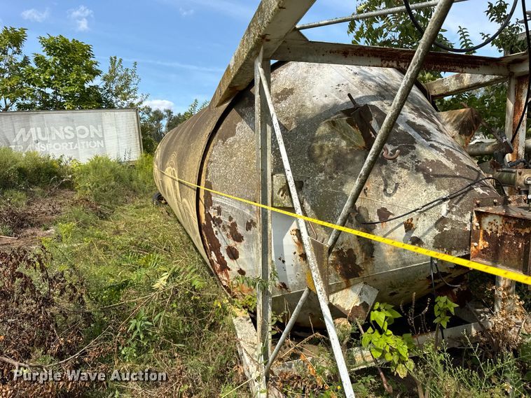 image for item EF2106 McNeilus batch plant