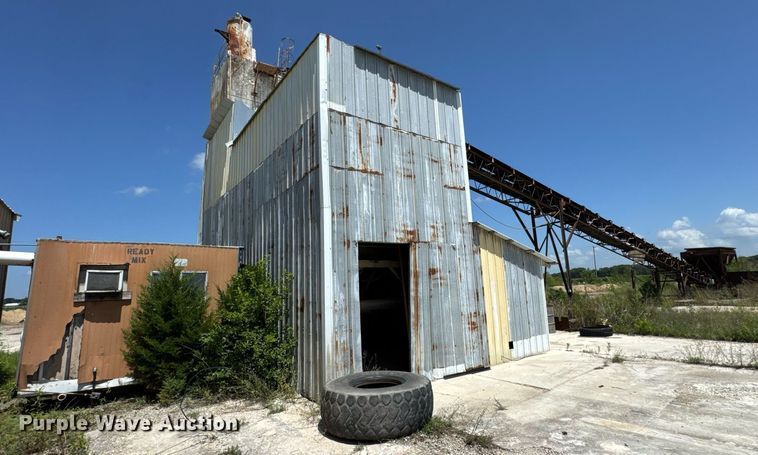 image for item EF2107 5 yard batch plant