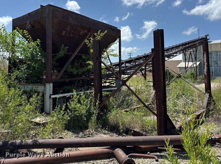 image for item EF2107 5 yard batch plant