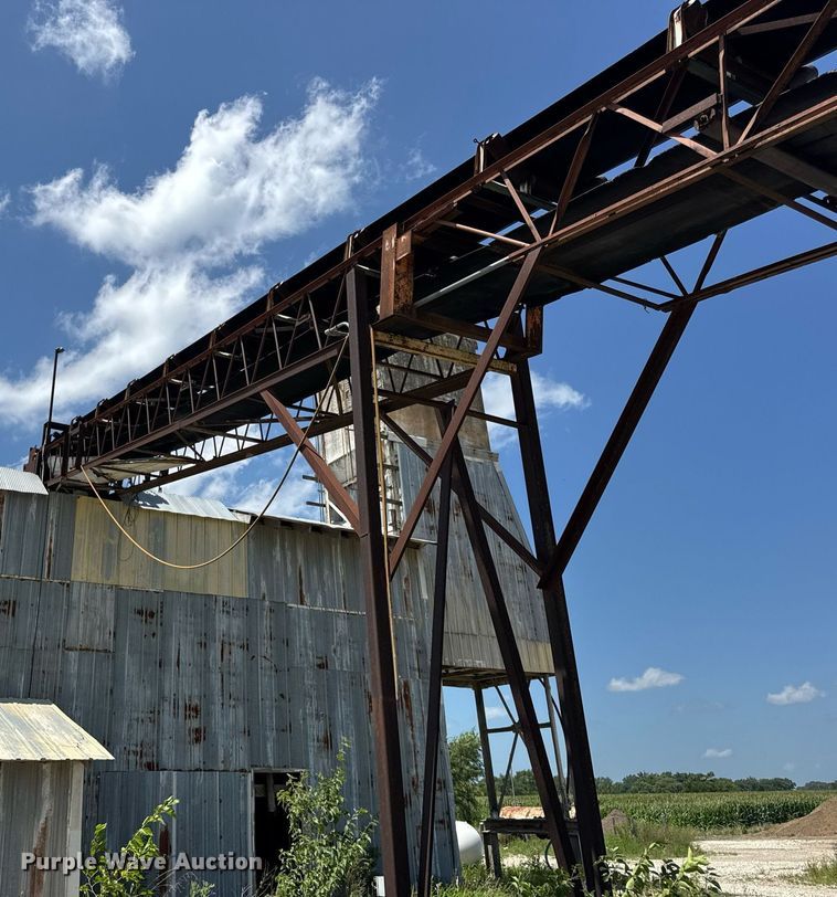 image for item EF2107 5 yard batch plant