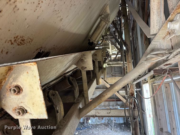 image for item EF2107 5 yard batch plant