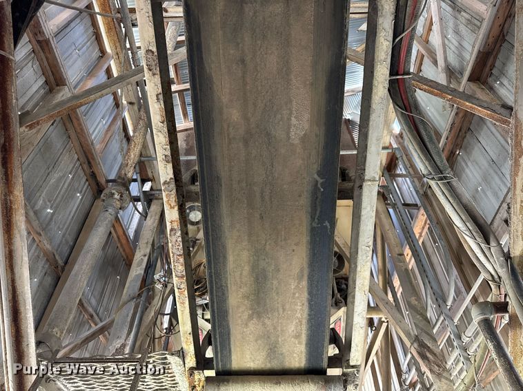 image for item EF2107 5 yard batch plant