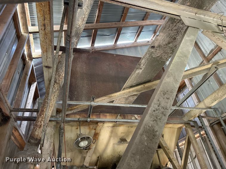 image for item EF2107 5 yard batch plant