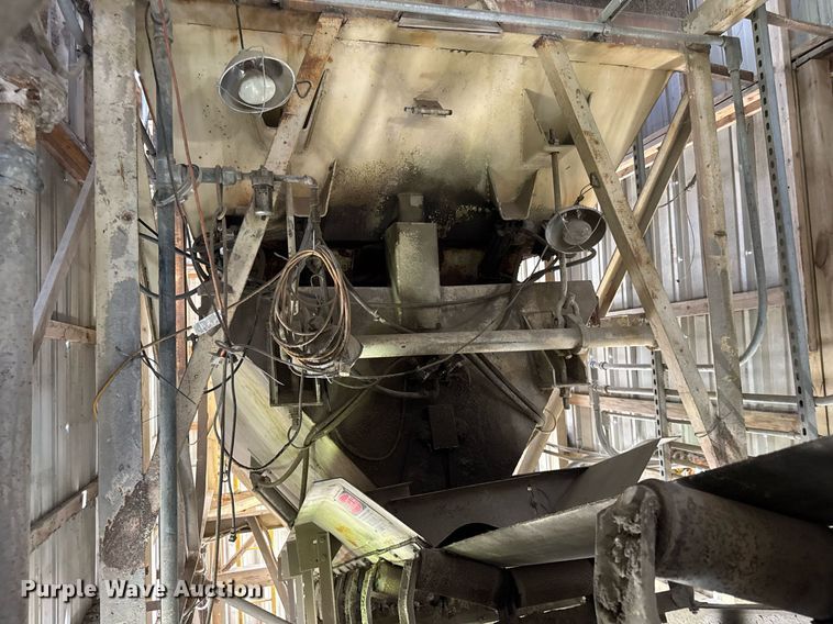 image for item EF2107 5 yard batch plant