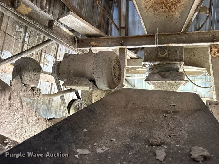 image for item EF2107 5 yard batch plant