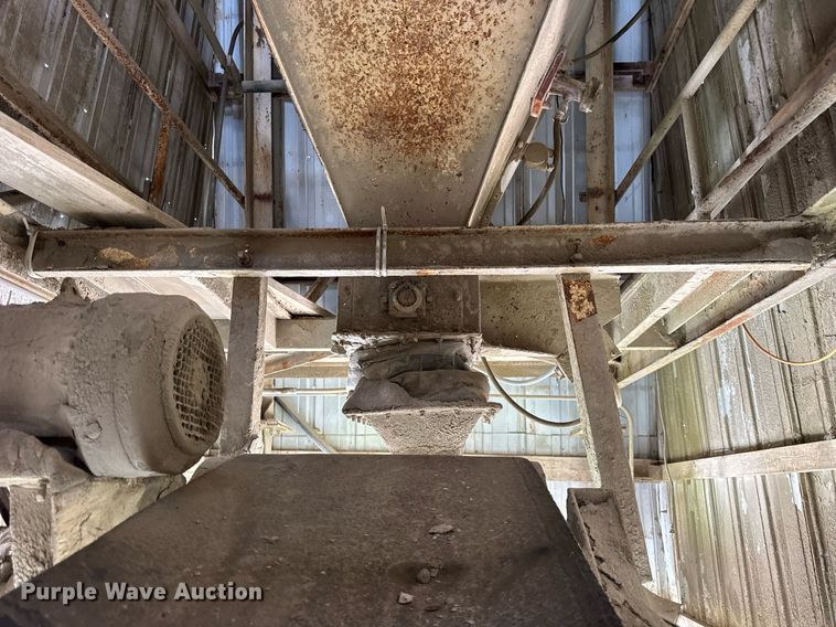 image for item EF2107 5 yard batch plant