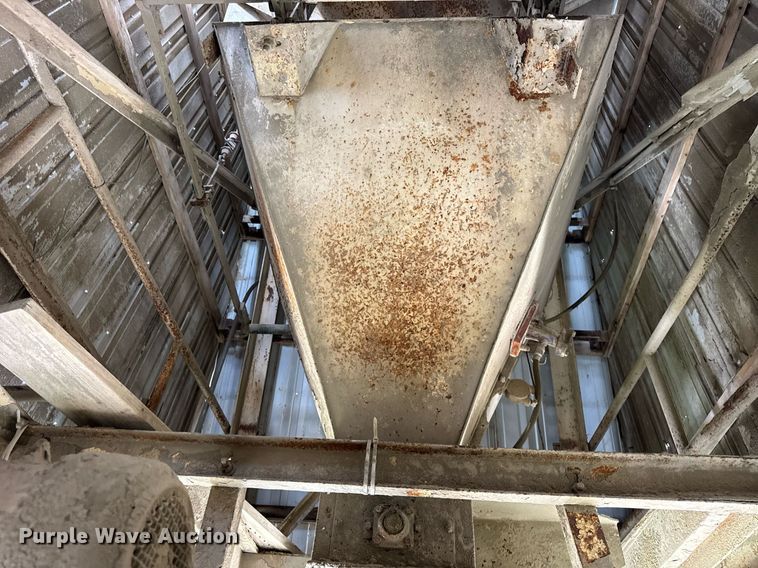 image for item EF2107 5 yard batch plant