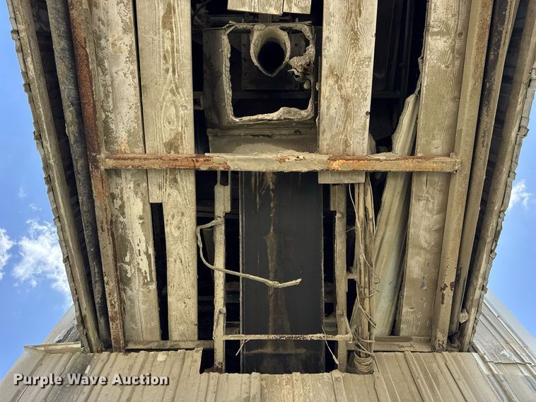 image for item EF2107 5 yard batch plant