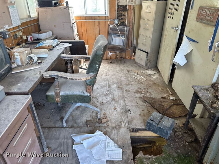 image for item EF2107 5 yard batch plant