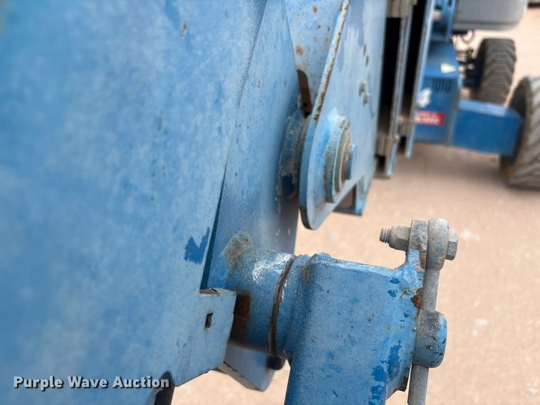 image for item EF5992 2014 Genie S-65 boom lift