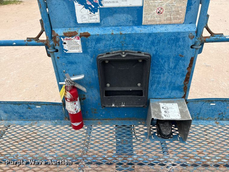 image for item EF5992 2014 Genie S-65 boom lift