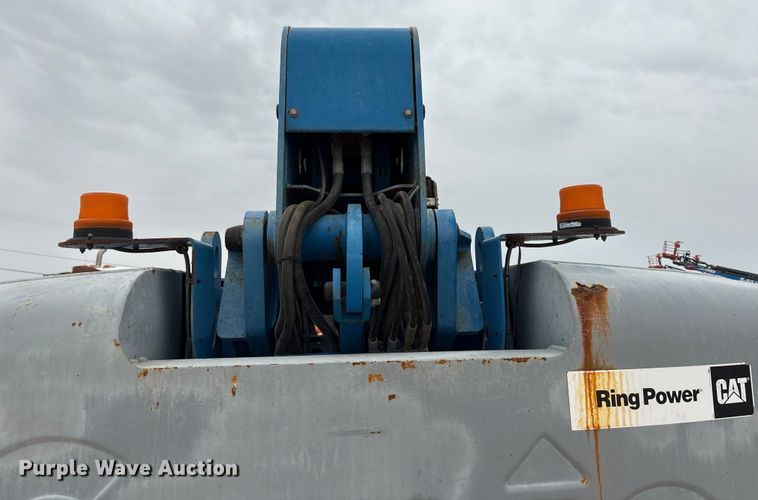 image for item EF5992 2014 Genie S-65 boom lift