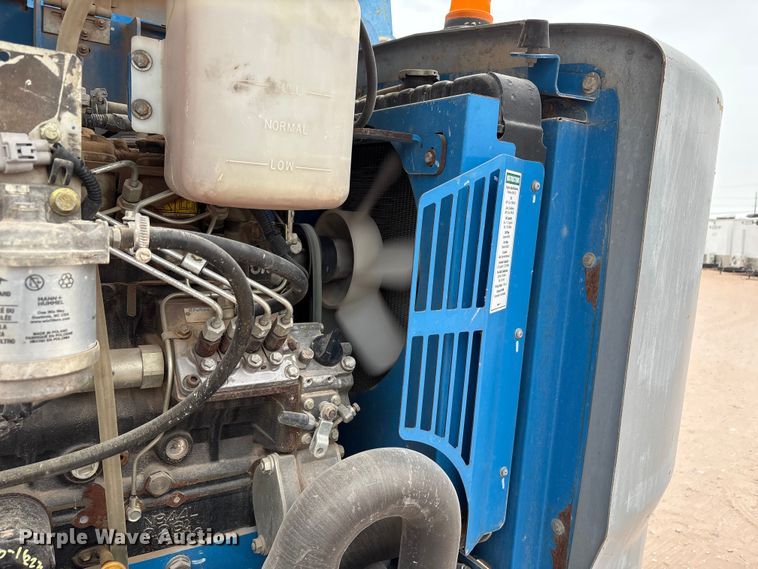 image for item EF5992 2014 Genie S-65 boom lift