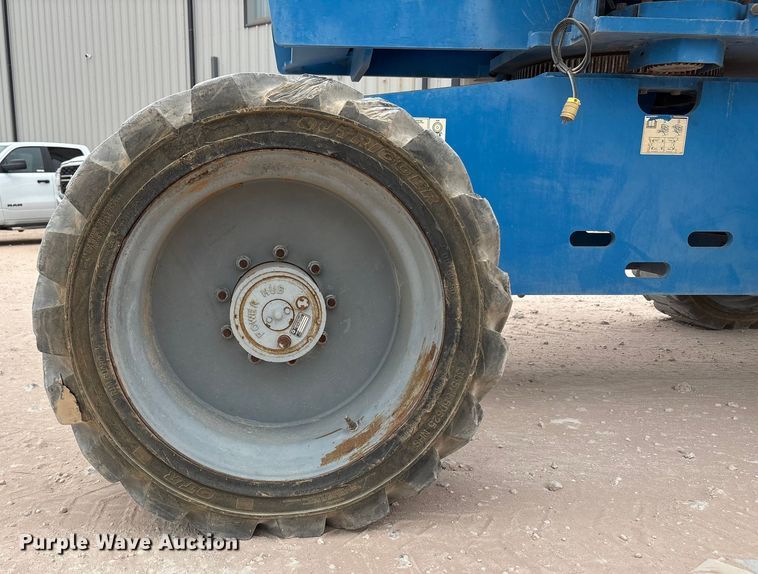 image for item EF5992 2014 Genie S-65 boom lift