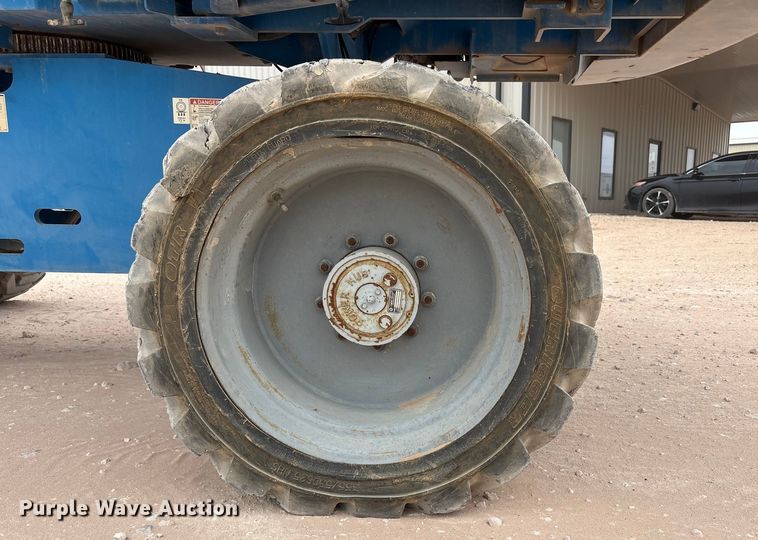 image for item EF5992 2014 Genie S-65 boom lift