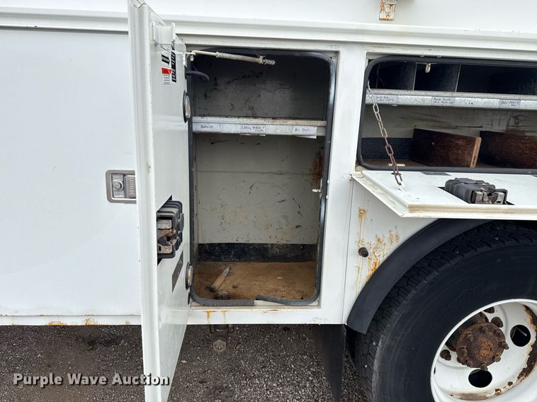 image for item EG5803 2012 International 4400 utility / service truck