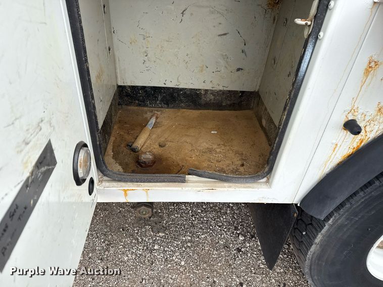 image for item EG5803 2012 International 4400 utility / service truck