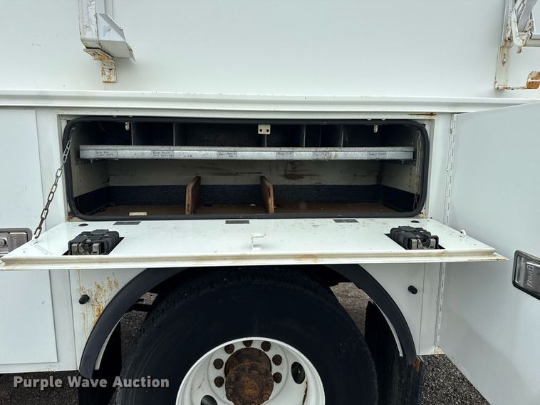 image for item EG5803 2012 International 4400 utility / service truck