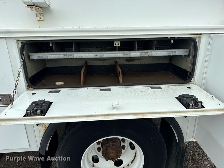 image for item EG5803 2012 International 4400 utility / service truck