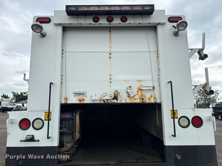 image for item EG5803 2012 International 4400 utility / service truck