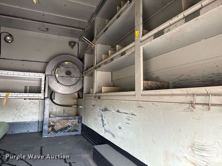 image for item EG5803 2012 International 4400 utility / service truck