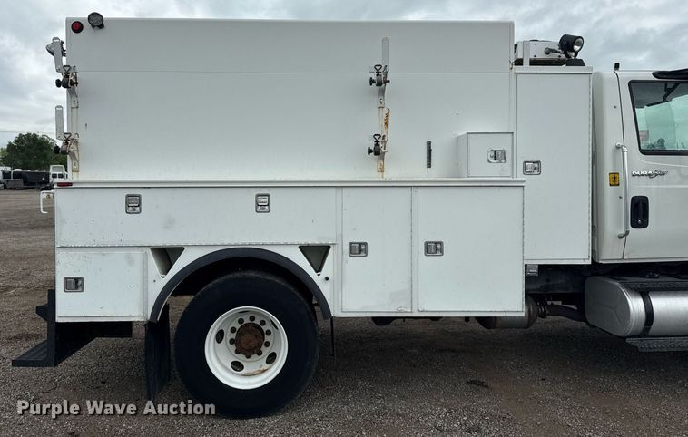 image for item EG5803 2012 International 4400 utility / service truck