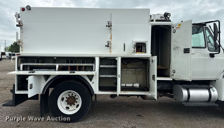 image for item EG5803 2012 International 4400 utility / service truck