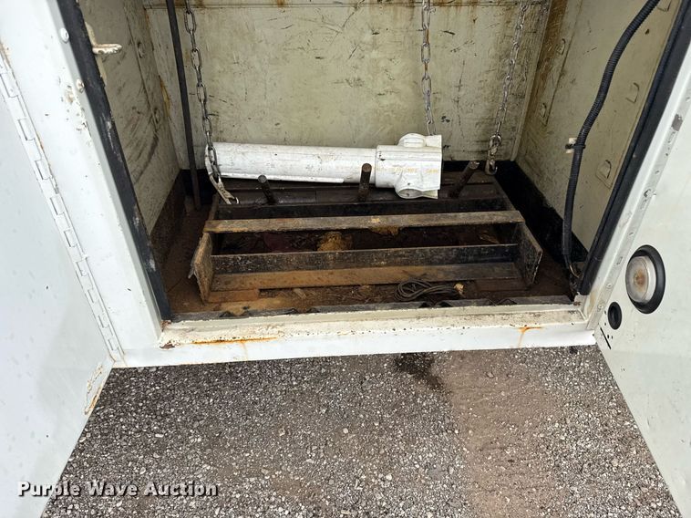 image for item EG5803 2012 International 4400 utility / service truck