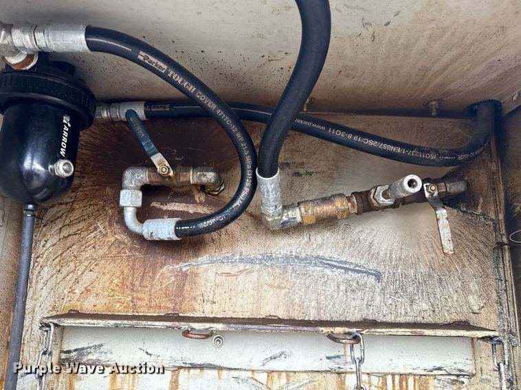 image for item EG5803 2012 International 4400 utility / service truck