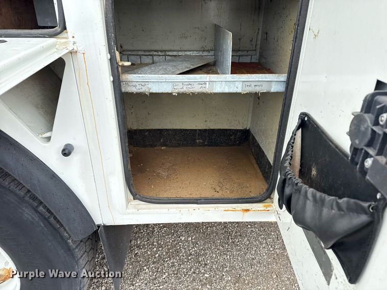 image for item EG5803 2012 International 4400 utility / service truck