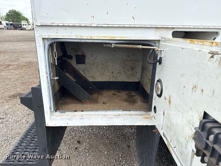 image for item EG5803 2012 International 4400 utility / service truck