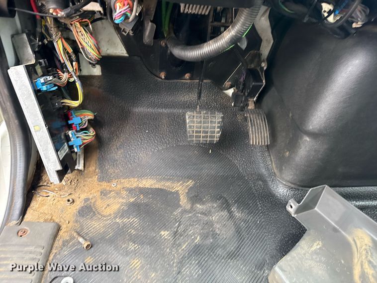 image for item EG5803 2012 International 4400 utility / service truck