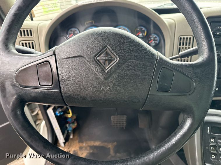 image for item EG5803 2012 International 4400 utility / service truck