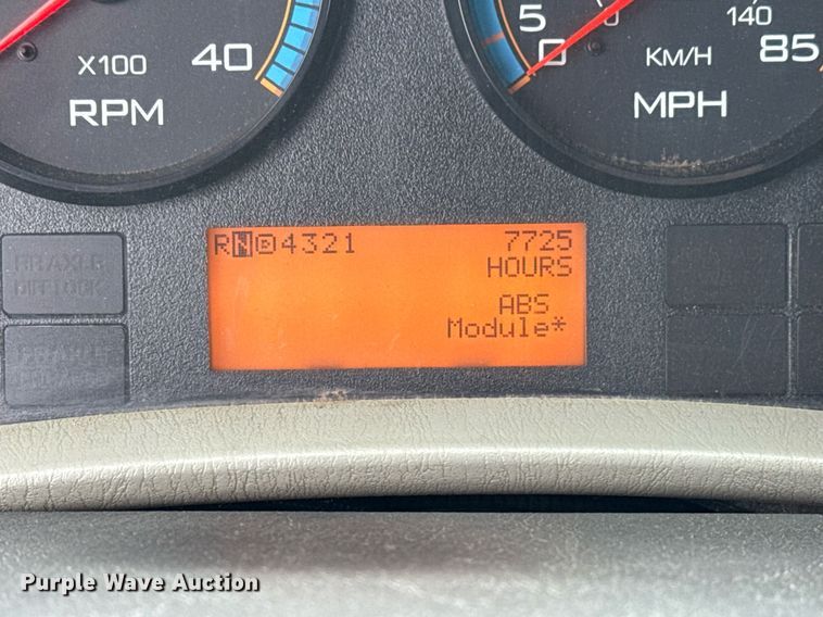 image for item EG5803 2012 International 4400 utility / service truck