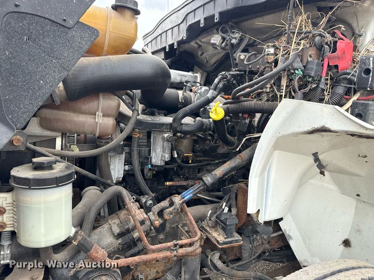 image for item EG5803 2012 International 4400 utility / service truck