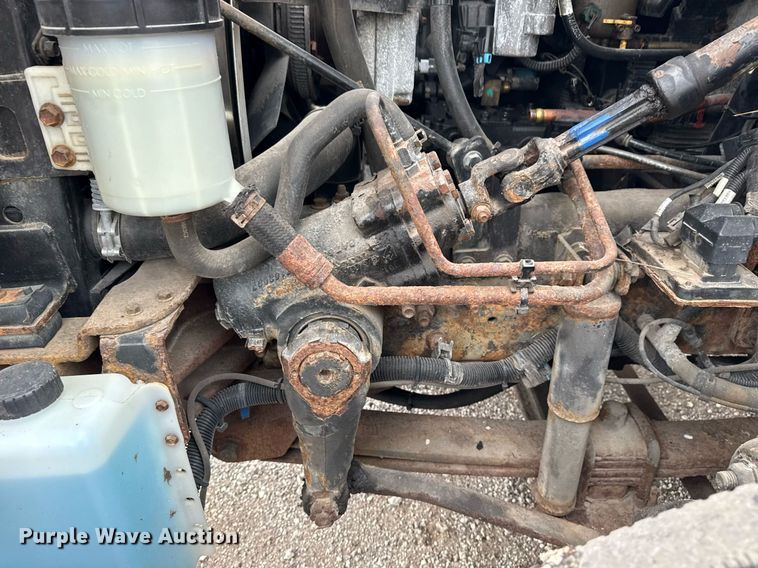 image for item EG5803 2012 International 4400 utility / service truck