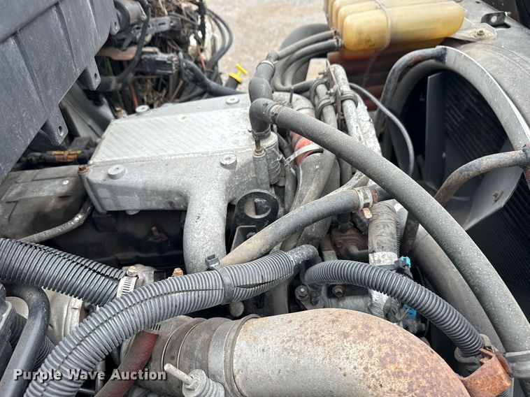 image for item EG5803 2012 International 4400 utility / service truck