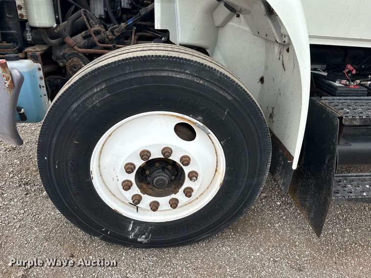 image for item EG5803 2012 International 4400 utility / service truck