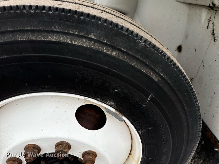 image for item EG5803 2012 International 4400 utility / service truck